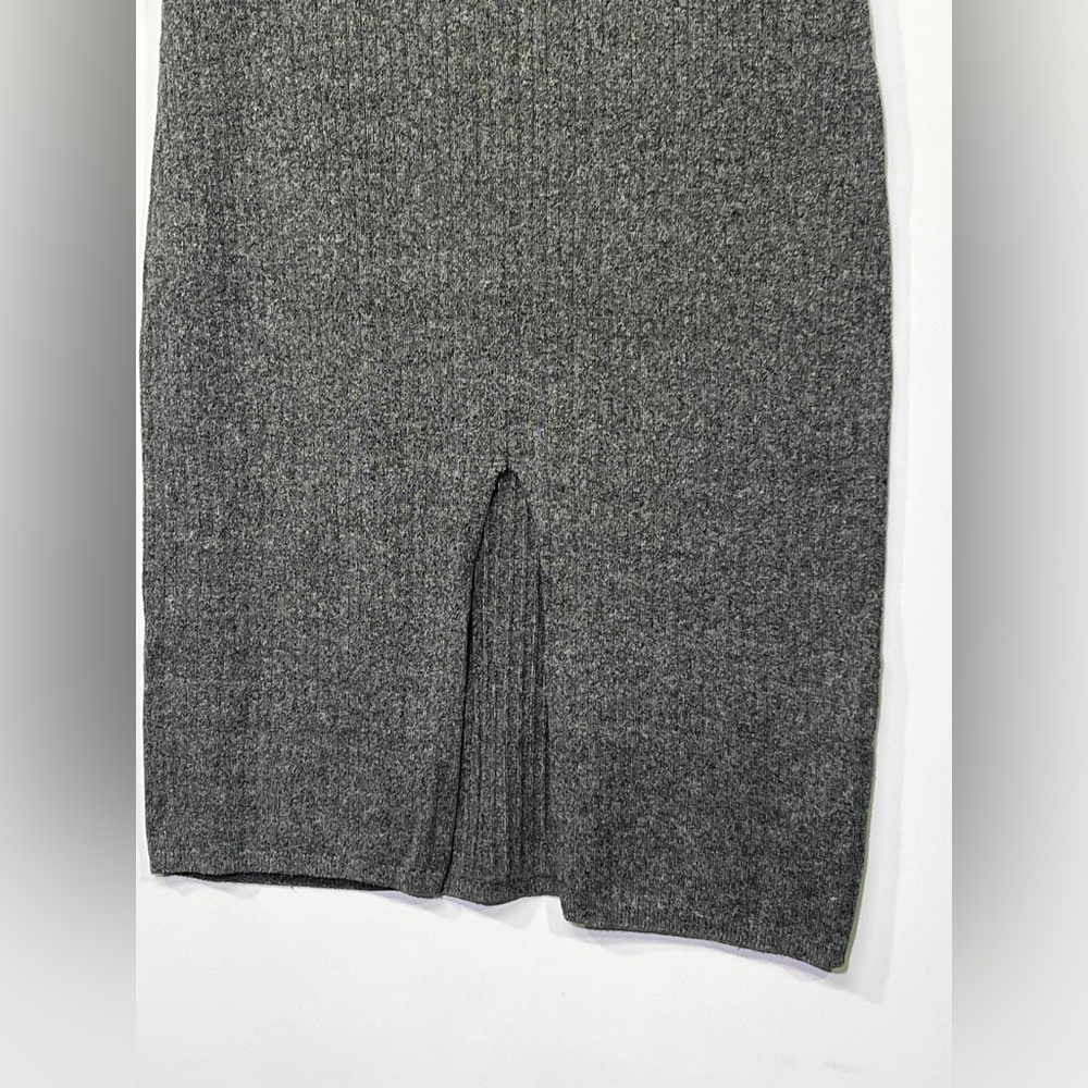 FREE PEOPLE Gray ribbed midi knit  skirt‎ size L. - Picture 3 of 10